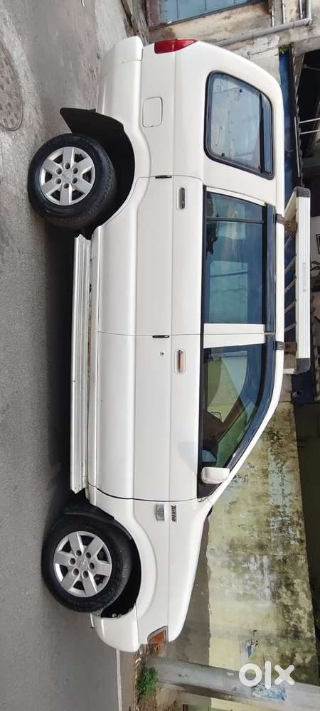 Chevrolet Tavera, 2015, Diesel