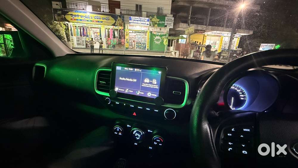 Hyundai Venue Diesel Well Maintained