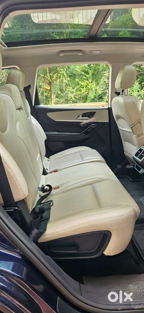 Mahindra Xuv700 2.2 Ax 7 Diesel At Luxury Pack Str Awd, 2022, Diesel