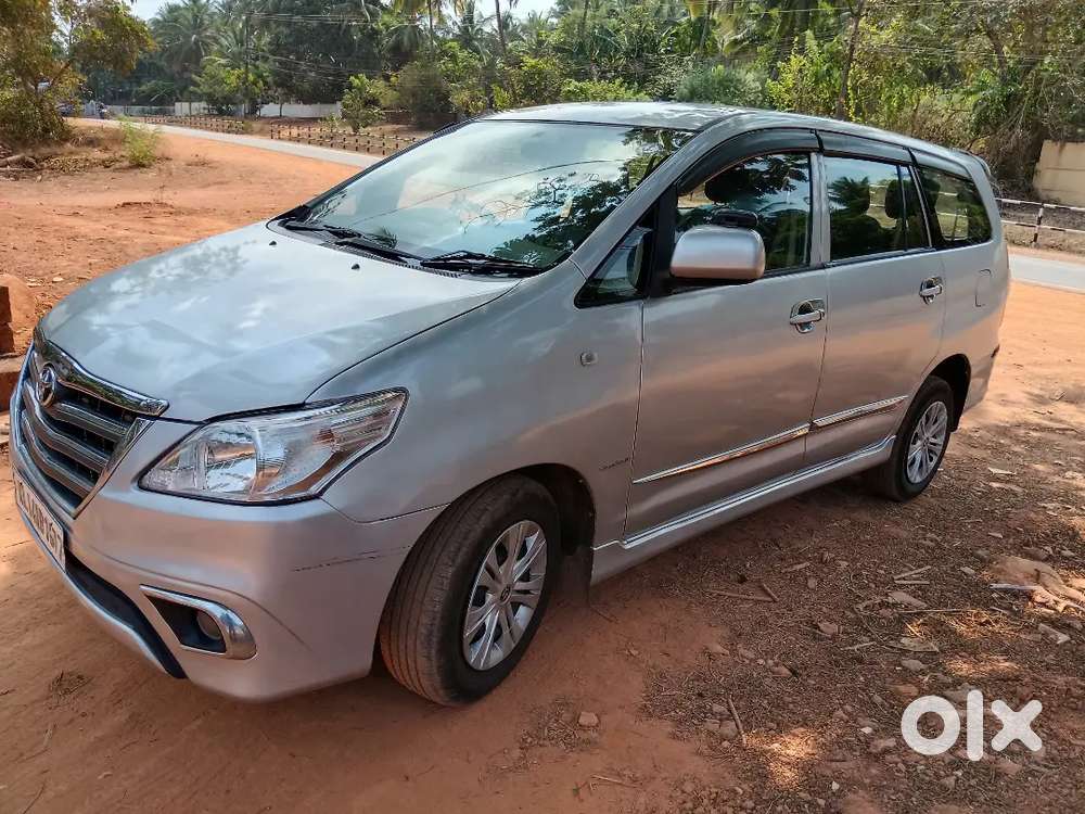 Toyota Innova 2012 Diesel Well Maintained