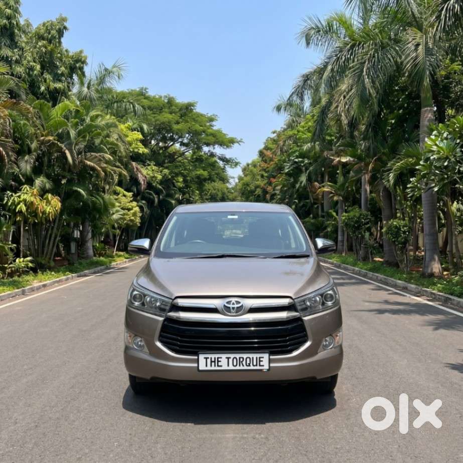 Toyota Innova Crysta 2.8 Zx At 7 Seater, 2017, Diesel