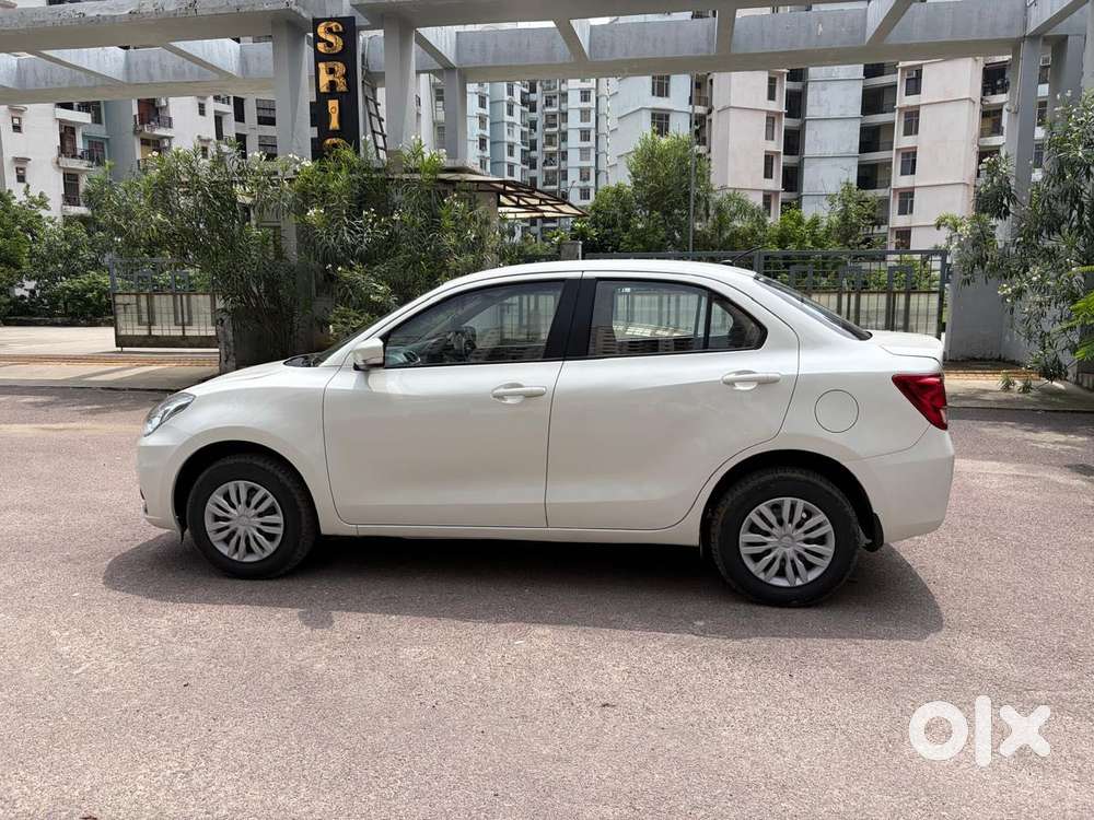 Maruti Suzuki Swift Dzire Vxi Optional, 2023, Petrol