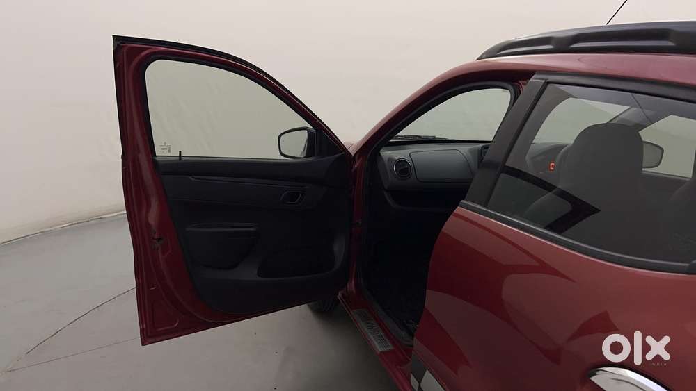 Renault Kwid 2019-ongoing 1.0 Rxt Amt (o), 2017, Petrol