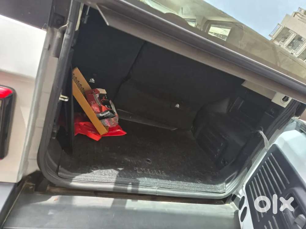 Mahindra Thar Roxx Diesel Manual 2025 December Variant