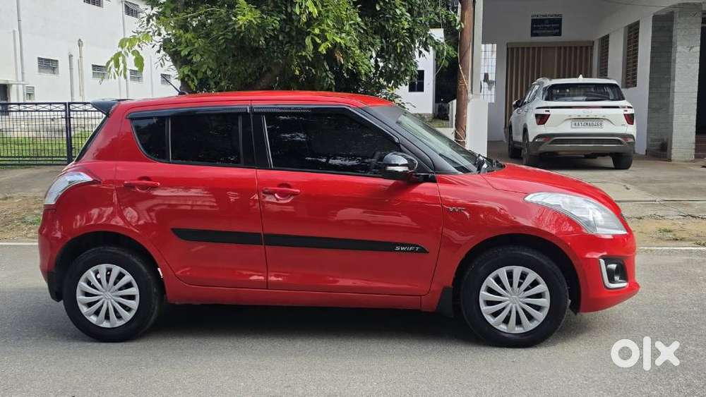Maruti Suzuki Swift Vxi 1.2 Abs Bs-iv, 2016, Petrol