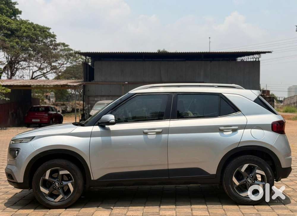Hyundai Venue 2020 Diesel 124000 Km Driven