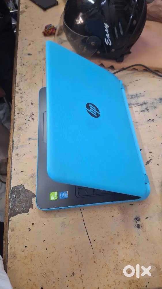 Core i5 4th generation

8 gb ram 128 GB SSD 300 gb hard disk