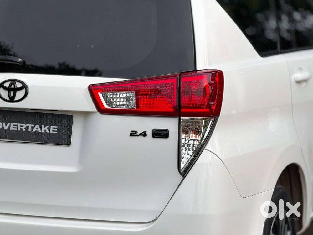 Toyota Innova Crysta 2.4 G Mt 7 Str, 2022, Diesel