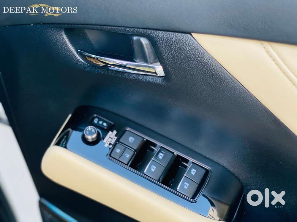 Toyota Vellfire Vip – Executive Lounge, 2021, Petrol