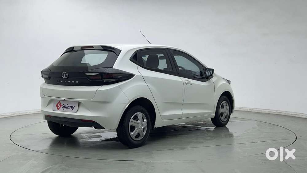 Tata Altroz 1.2 Xe, 2021, Petrol