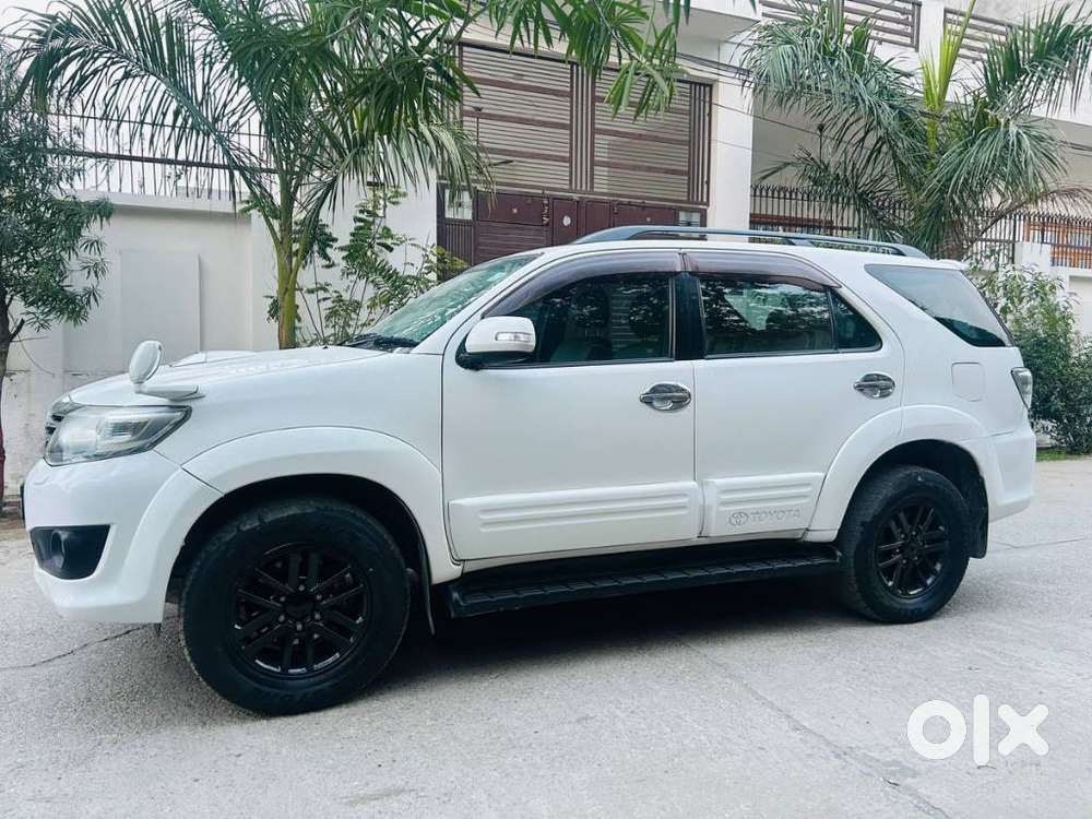 Toyota Fortuner 3.0 4x4 Manual, 2013, Diesel