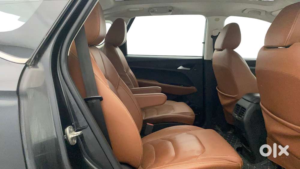 Mg Hector Plus 1.5 Sharp Turbo Cvt 6 Str, 2021, Petrol