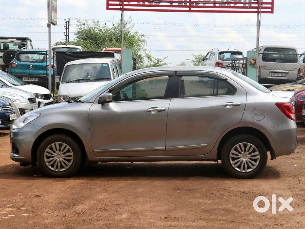 Maruti Suzuki Dzire 1.2 Vxi, 2022, Petrol