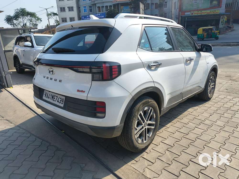 Hyundai Venue 1.0 Sx (o) Turbo Dct, 2023, Petrol