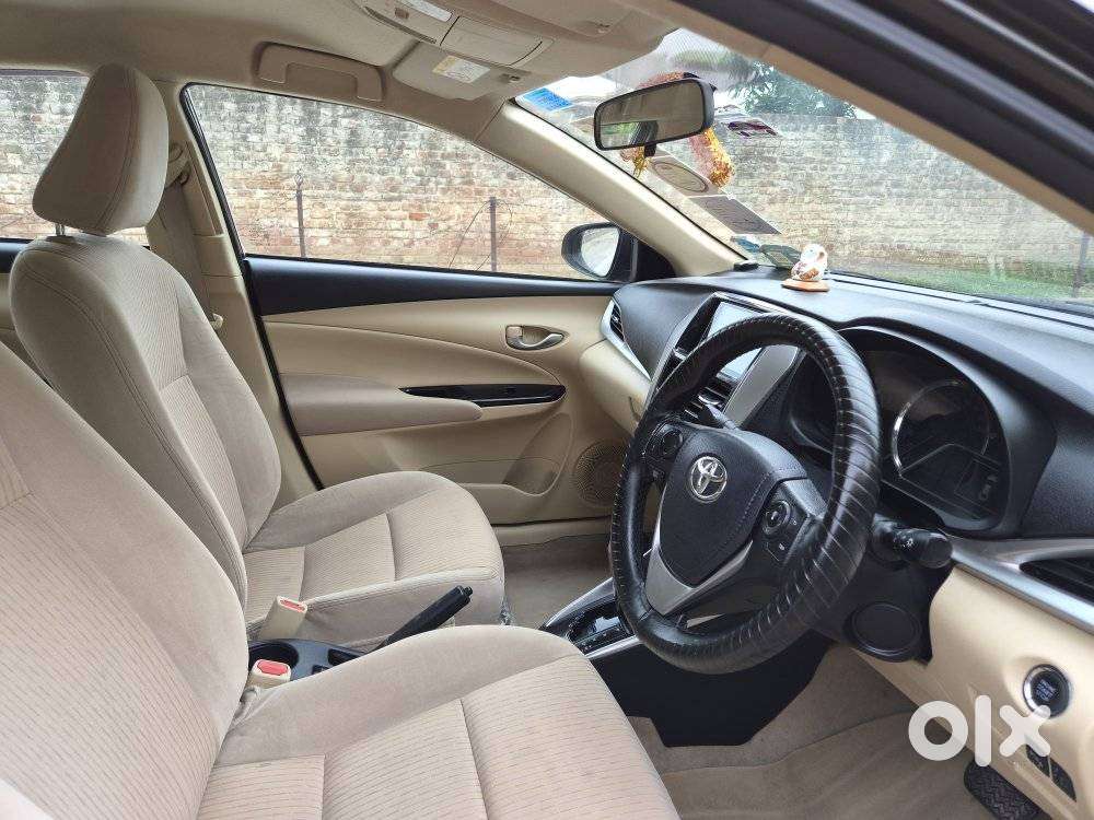 Toyota Yaris G Cvt, 2020, Petrol