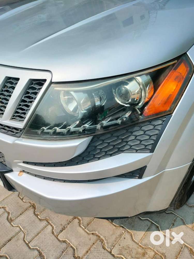 Mahindra Xuv500 W8 2016 Dual Tone