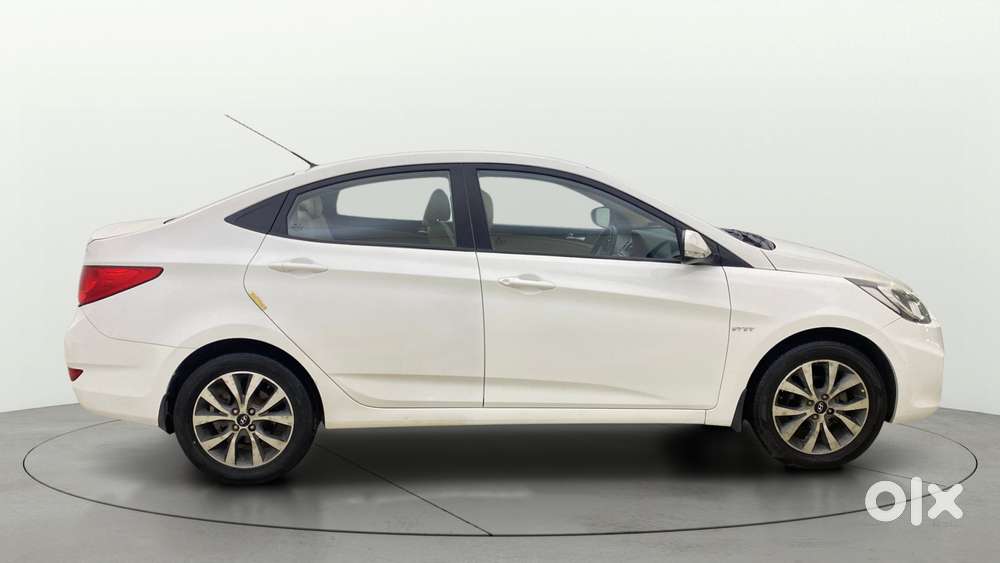 Hyundai Verna Fluidic 1.6 Vtvt Sx, 2013, Petrol