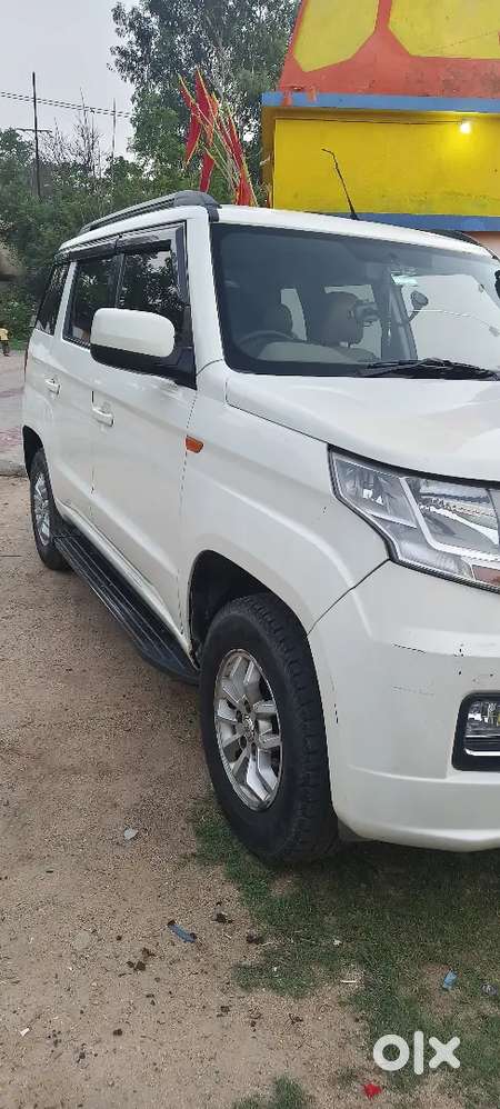 Mahindra Tuv 300 2015 Diesel 83000 Km Driven