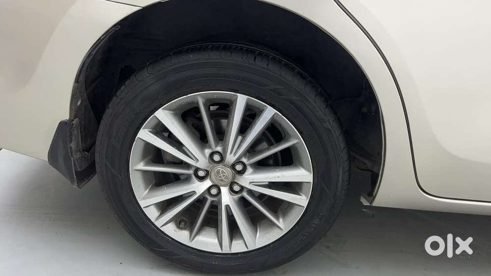 Toyota Corolla Altis 2013-2017 Vl At, 2015, Petrol