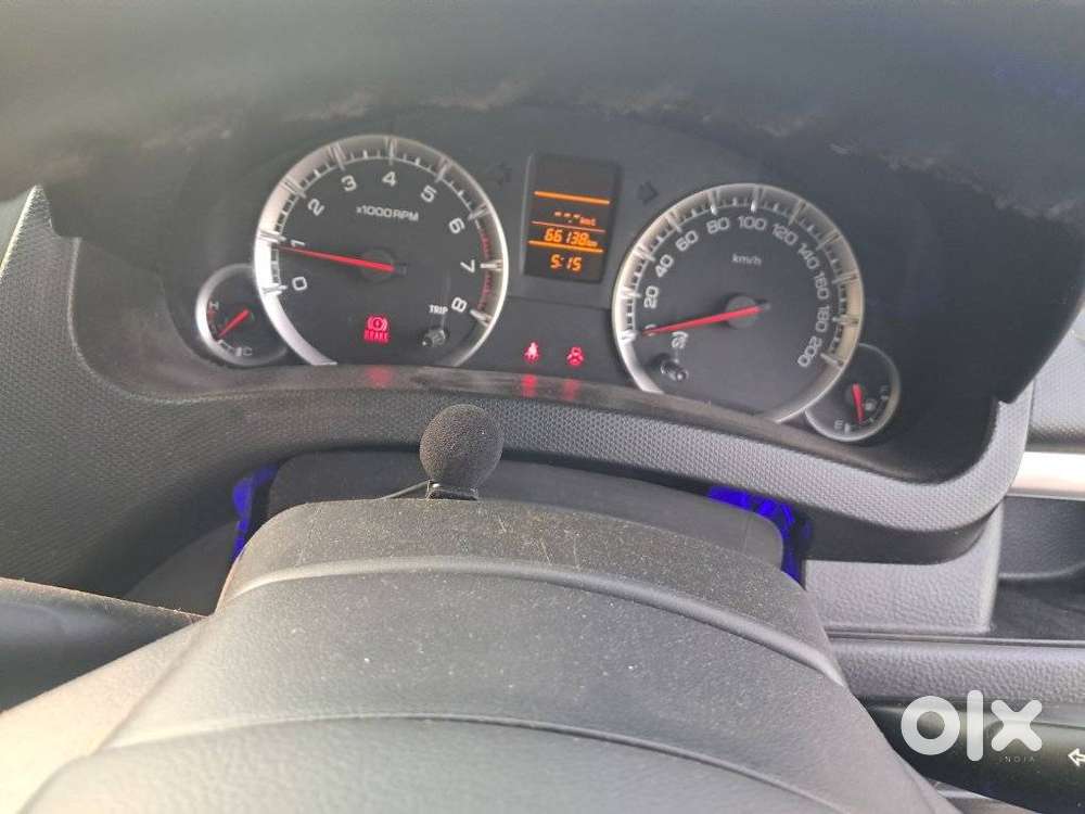 Maruti Suzuki Swift Vxi 1.2 Abs Bs-iv, 2017, Petrol