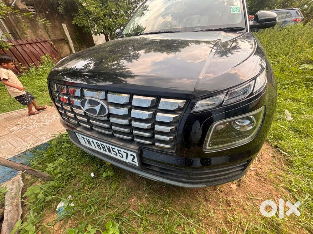 Hyundai Venue Petrol 2025
