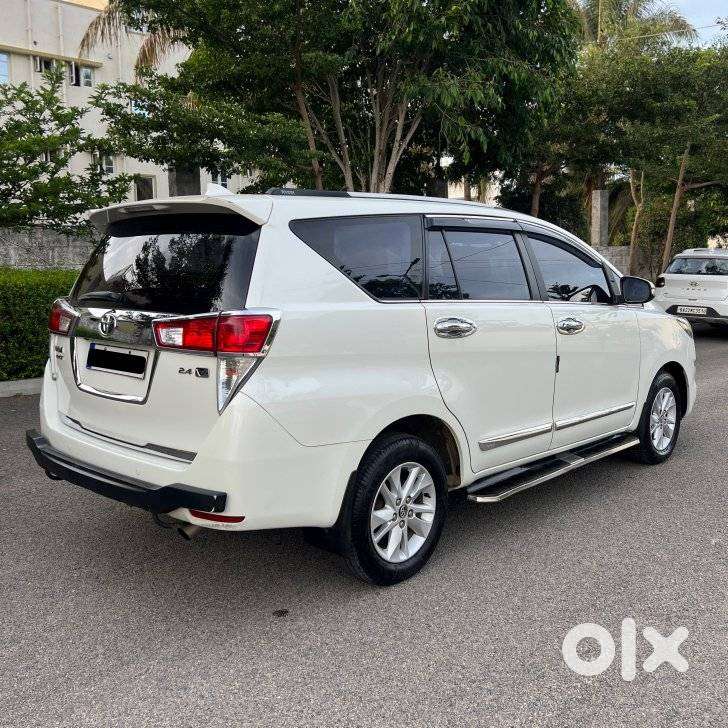 Toyota Innova Crysta 2.4 Vx Mt 8s, 2017, Diesel