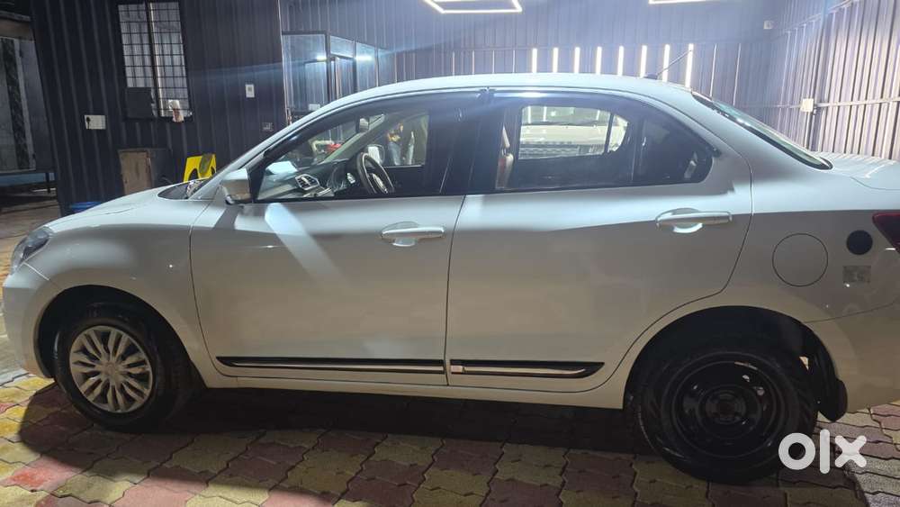 Maruti Suzuki Swift Dzire Vxi(o) Mt, 2022, Cng & Hybrids