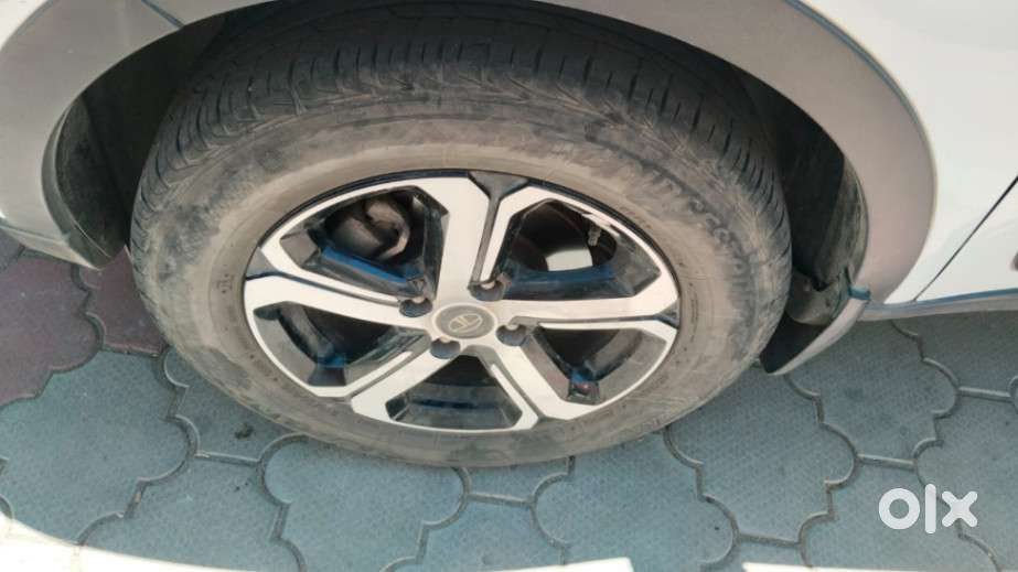 Tata Nexon 1.2 Revotron Xz Plus, 2022, Petrol