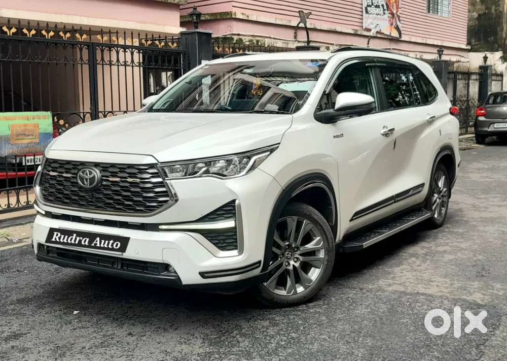 Toyota Innova Hycross 2.0 Zx Hybrid 7 Str, 2024, Petrol