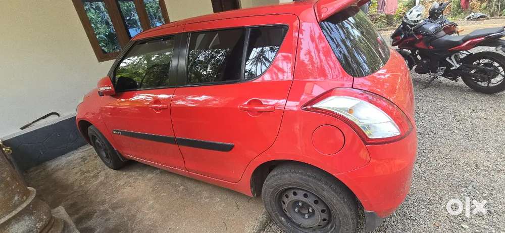 Maruti Suzuki Swift 2016 Petrol 96000 Km Driven