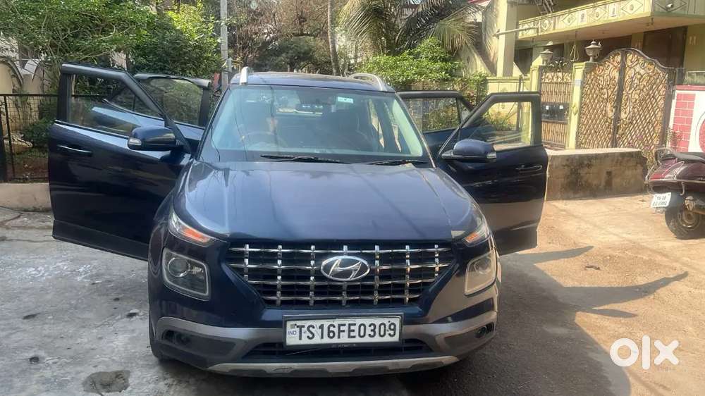 Hyundai Venue 2021 Diesel 88273 Km Driven