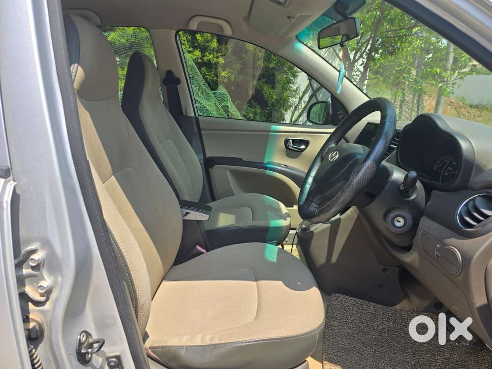 Hyundai I10 Sportz At, 2011, Petrol