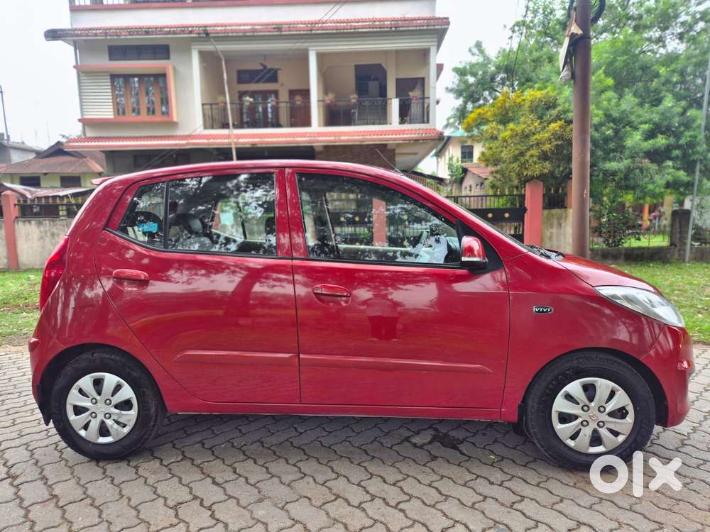 Hyundai I10 Sportz, 2012, Petrol