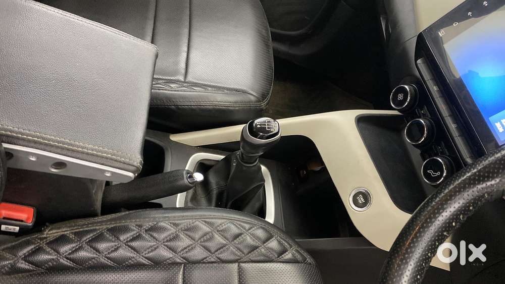 Nissan Magnite 1.0 Xv, 2021, Petrol