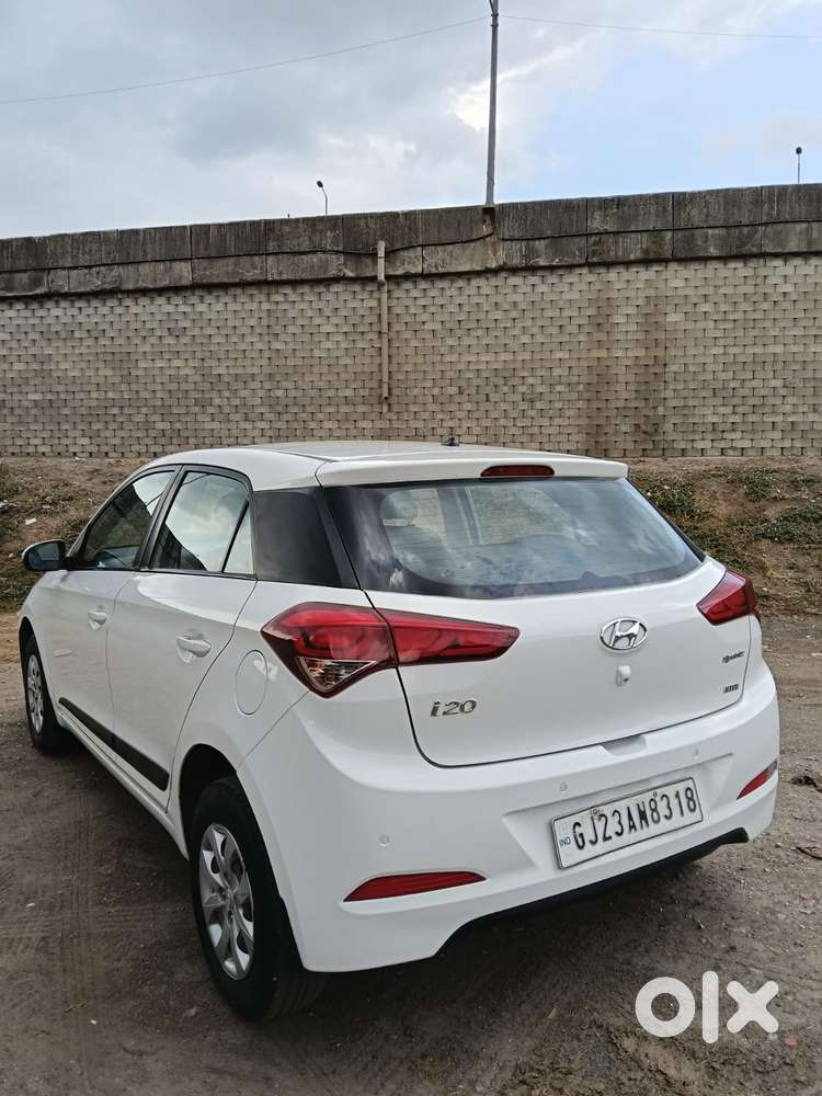 Hyundai Elite I20 Sportz (o) 1.2, 2015, Petrol