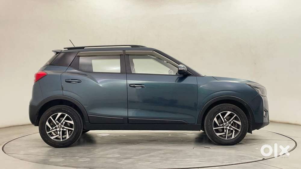 Mahindra Xuv300 W8 (o) 1.5 Diesel Amt, 2022, Diesel