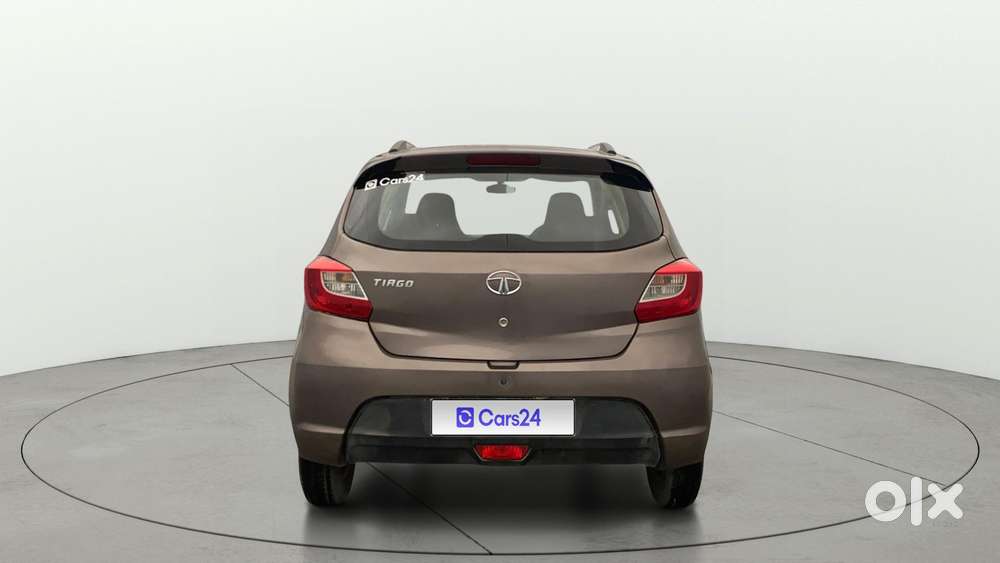 Tata Tiago 1.2 Revotron Xm, 2017, Petrol