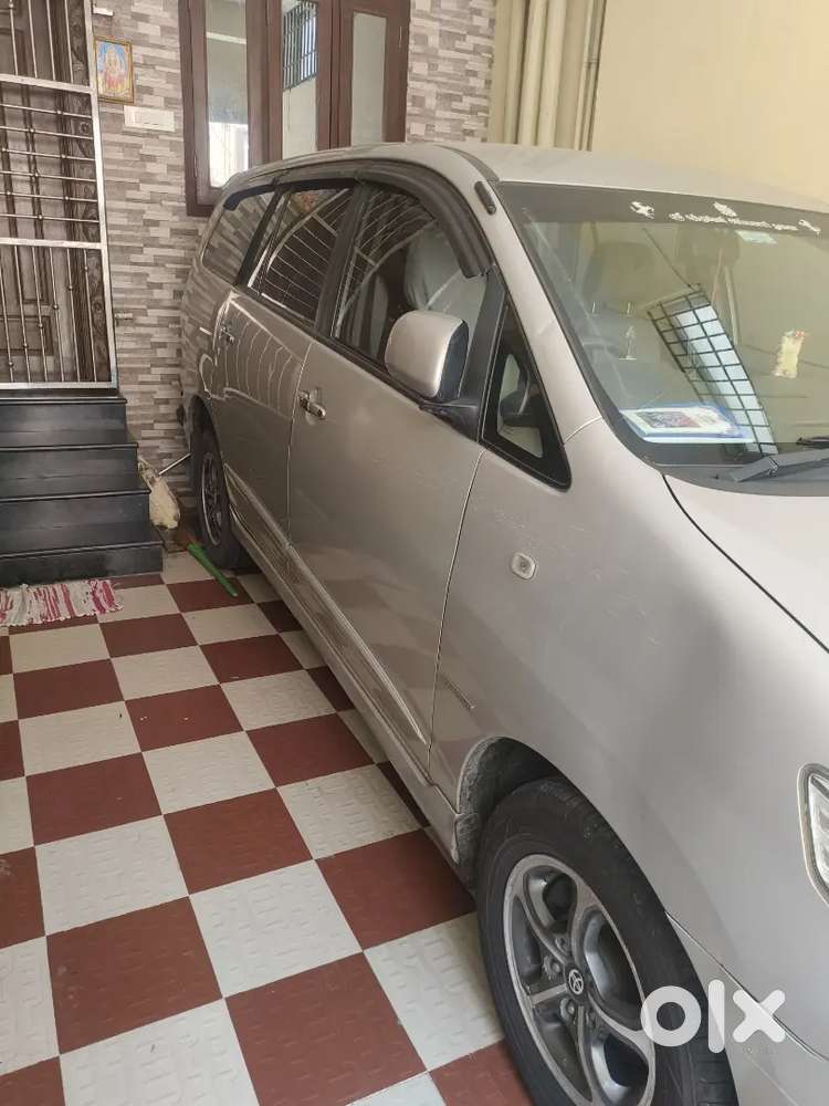 Innova Gx 7seater With 98k With Full Company Service Record  Vehical