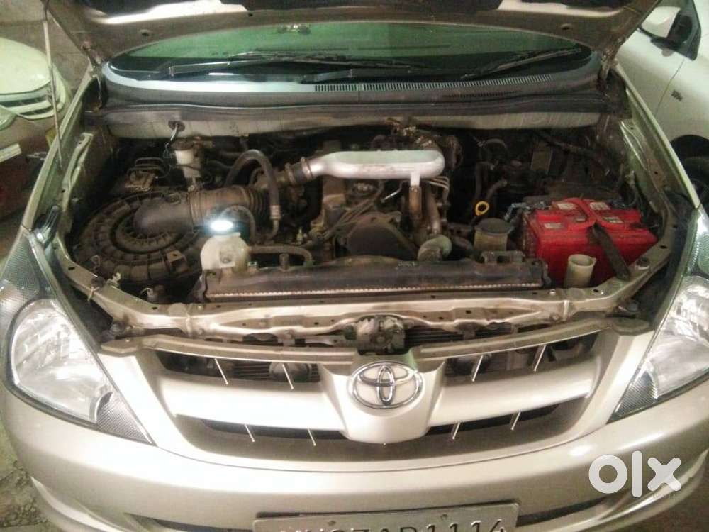 Toyota Ceo Co. Maintained 2008 Innova 2.5v Diesel 2.25l Km City 14kmpl