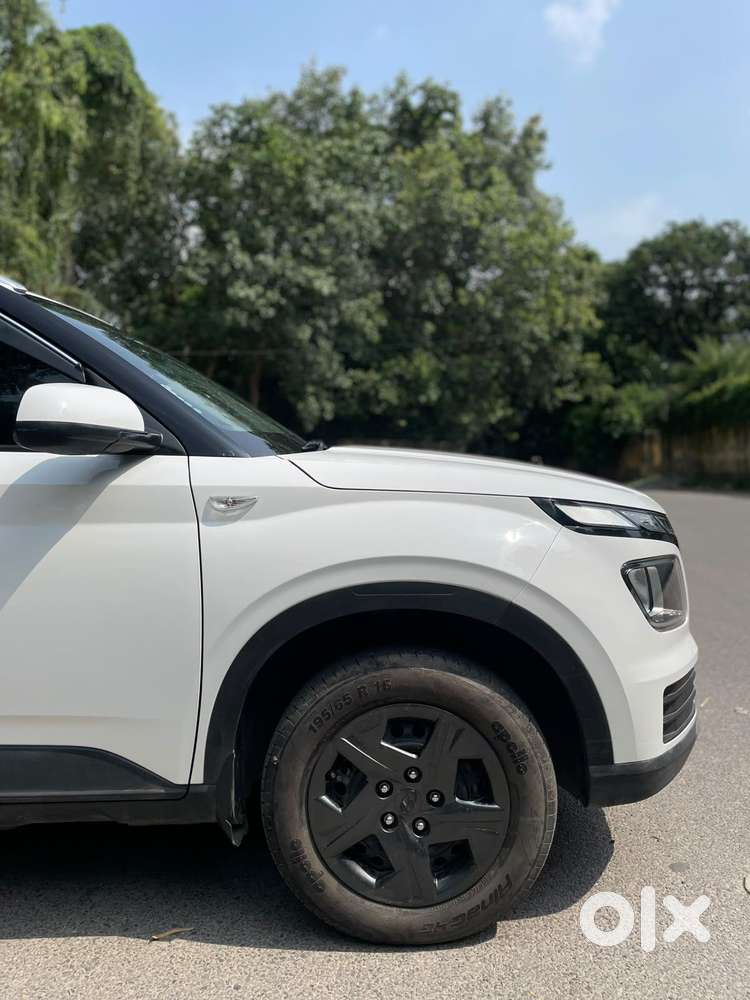 Hyundai Venue S 1.2 Petrol, 2024, Petrol