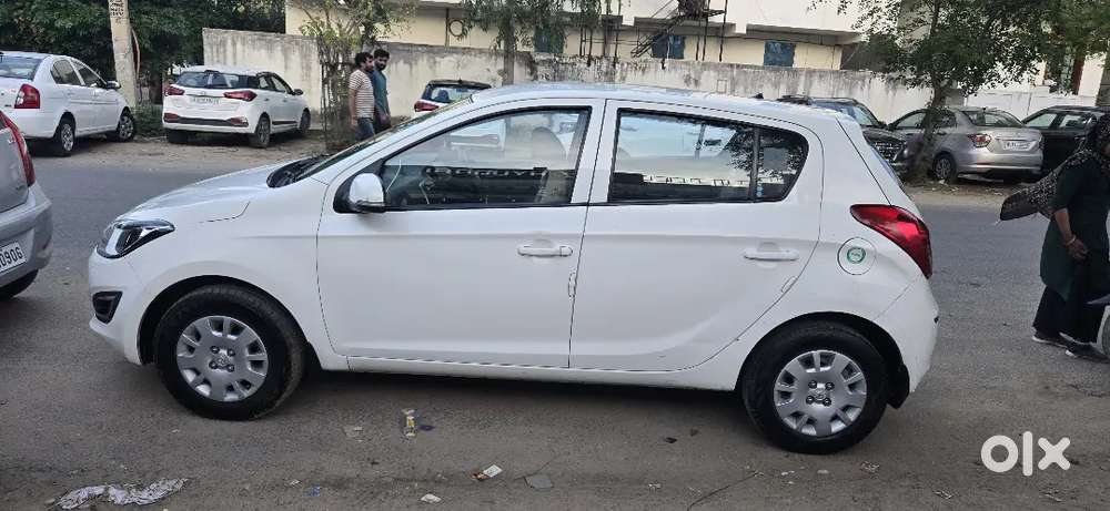 I20 Petrol 53000 Km (hyundai Original Company Record You Can Check)