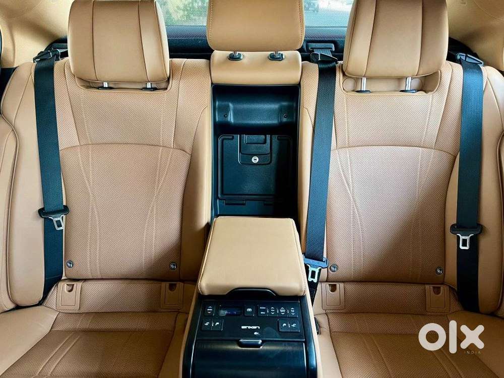 Lexus Es 300h Luxury, 2022, Petrol