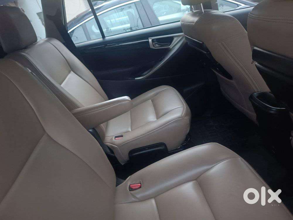 Toyota Innova Crysta 2.4 V 7 Str, 2017, Diesel