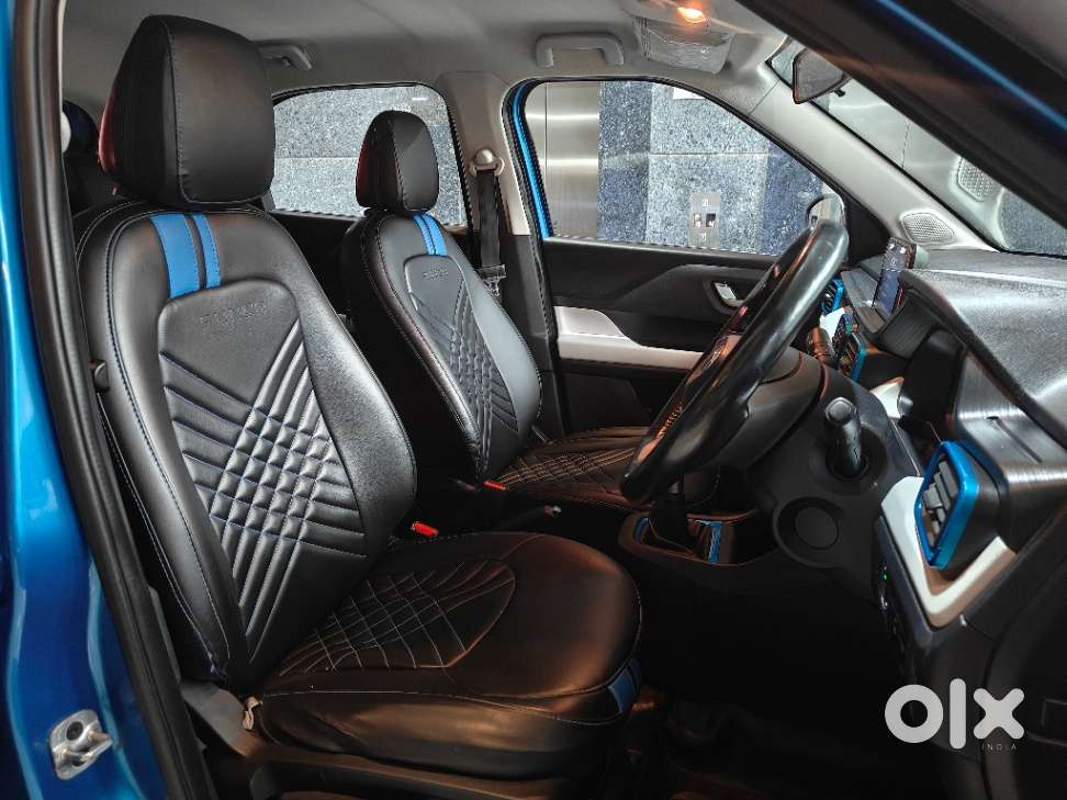 Tata Punch 1.2 Revotron Creative Dual Tone, 2022, Petrol