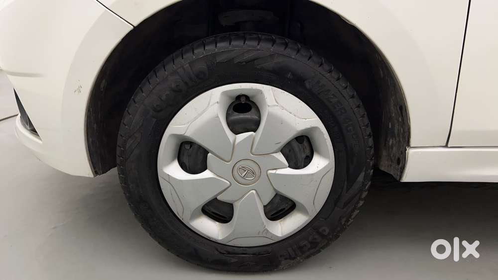 Tata Tiago 1.2 Revotron Xta, 2018, Petrol