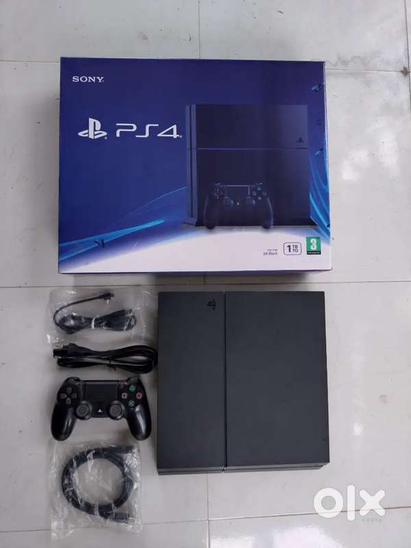Ps4 1tb version 11.0 plus 18 games with full kit Box piece