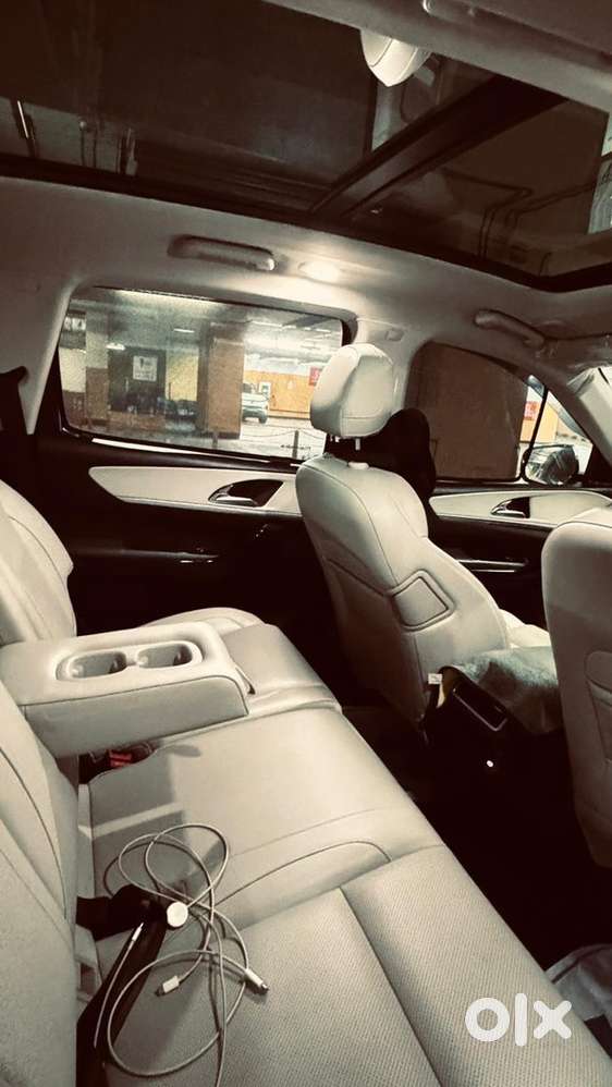 Mahindra Xuv700 Petrol 2023