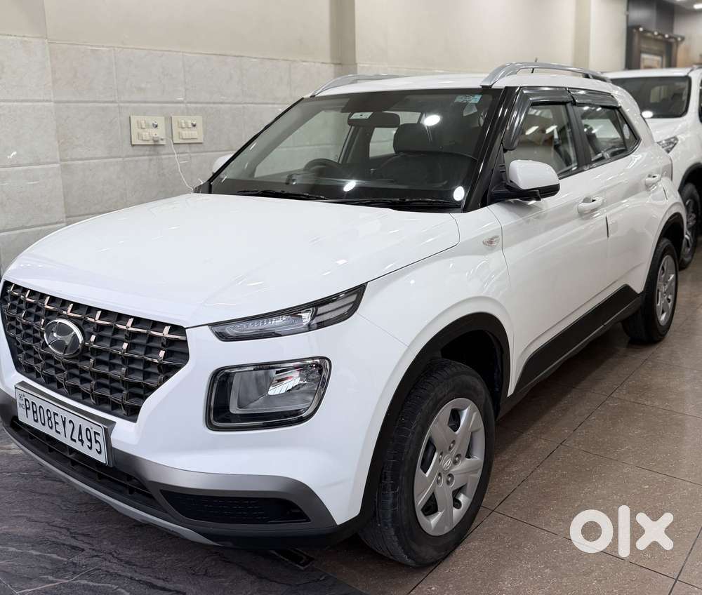 Hyundai Venue S 1.2 Petrol, 2022, Petrol