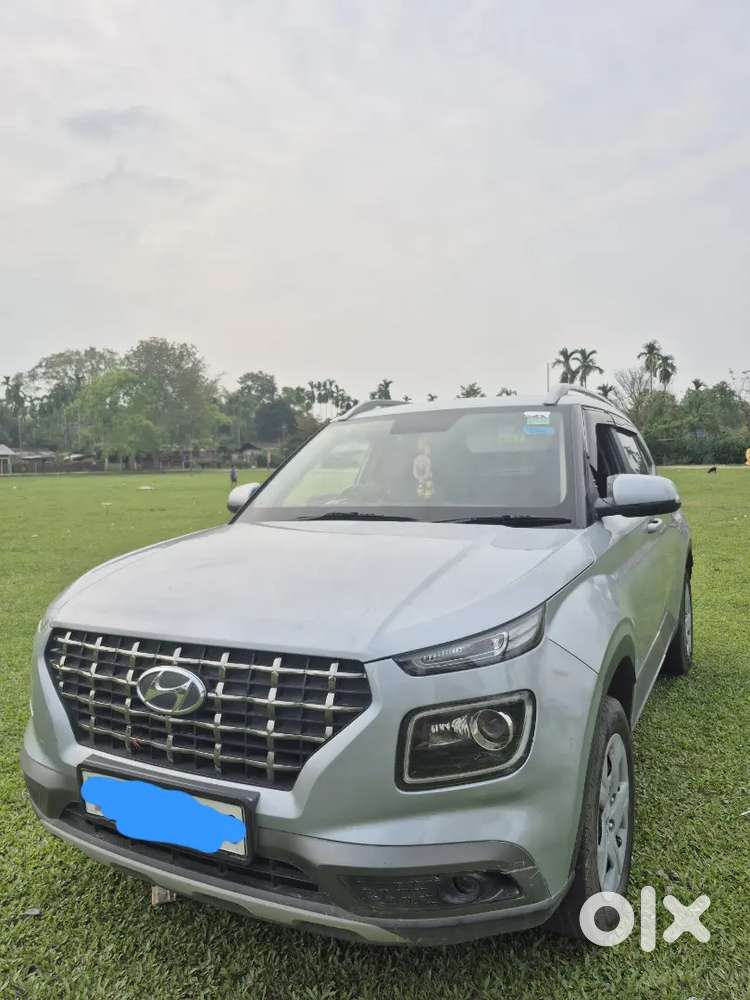 Hyundai Venue 2022 Petrol Well Maintained