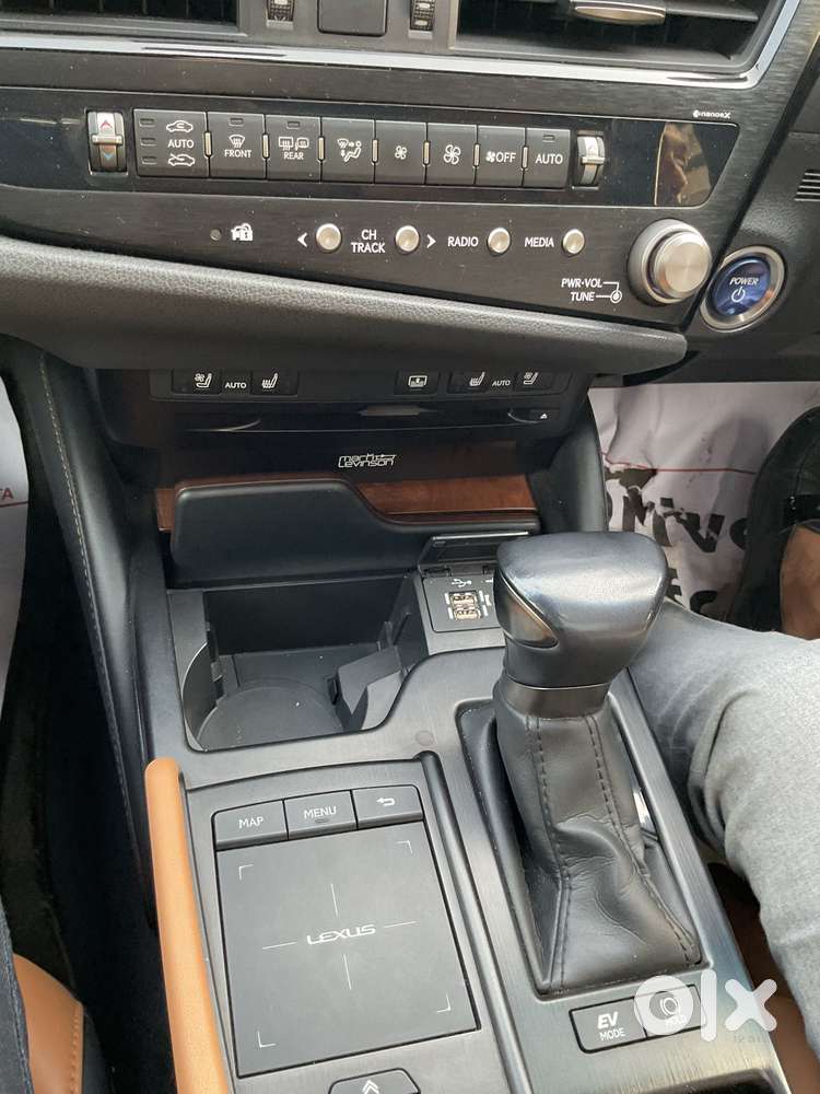 Lexus Es 300h Luxury, 2022, Petrol
